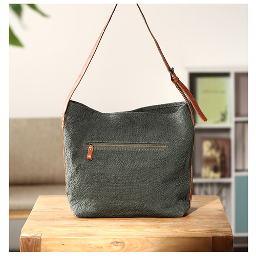 リネン×本革 ショルダーバッグ A4が入る パソコンが入る 亜麻 大容量