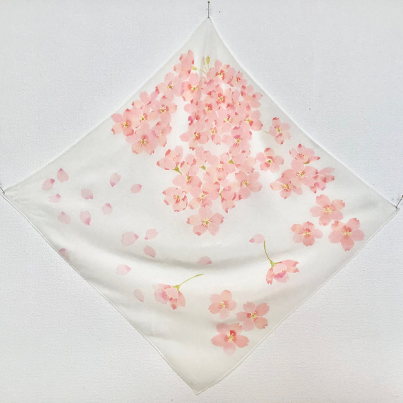 桜の型染プチスカーフ　綿絹混 9枚目の画像