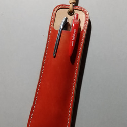 【ハンドメイド】ヌメ革手染めグリーンのカード6枚収納+αのマネークリップ ヌメ革手染めグリーンのカード6枚収納+αのマネークリップ