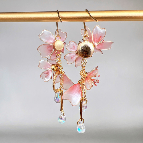 桜 舞桜 ピアス/イヤリング ディップアート アメリカンフラワー 春