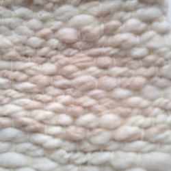 手紡ぎ糸の手織りスヌード　ベージュ×白　ナチュラルカラー　アルパカ&メリノウール 3枚目の画像