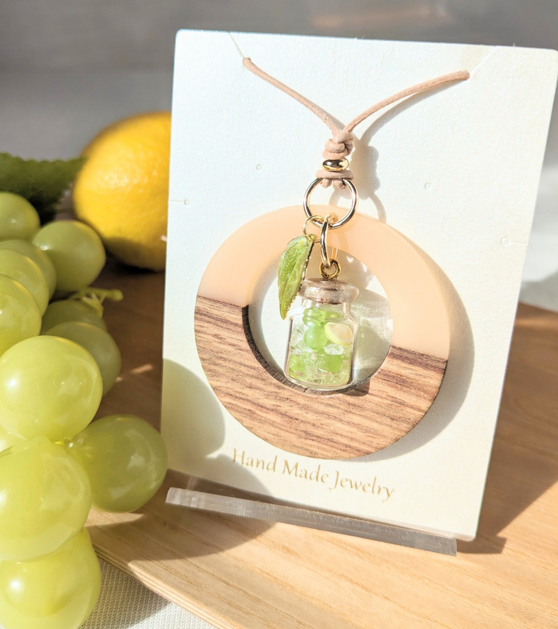 果実の恵み瓶詰めネックレス（WOOD）