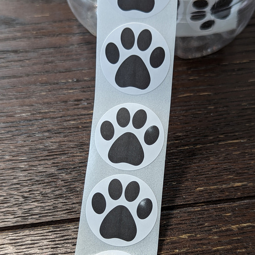 肉球シール 100枚 ラッピング ステッカー 猫 犬 あしあと（ブラック
