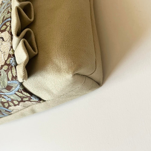 受注生産】フリルポーチ（モリスbeige） ポーチ yaya 通販 17133690  