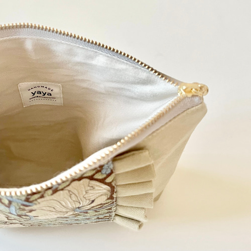 受注生産】フリルポーチ（モリスbeige） ポーチ yaya 通販 17133690  