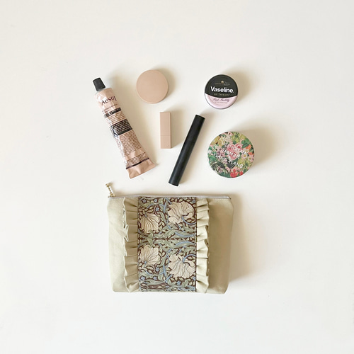 受注生産】フリルポーチ（モリスbeige） ポーチ yaya 通販 17133690  