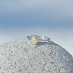 (新作) オパール シルバー 指輪 丸くて可愛い 天然石 4枚目の画像
