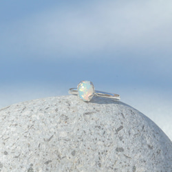 (新作) オパール シルバー 指輪 丸くて可愛い 天然石 5枚目の画像
