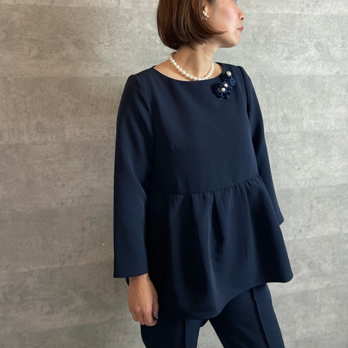 美品　アンタイトル　フォーマル2点セットアップ　ノーカラー パンツS 紺　卒業 b8f7bc4f50d32a54d2dc3ab67e1c17