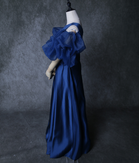 パーティードレス  紺  上質オーガンジー 揺らめく裾 エレガント アンティークなドレス 前撮り 4枚目の画像