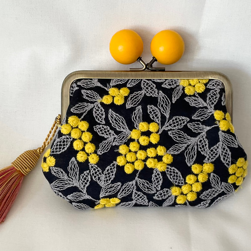 ミモザ 刺繍 大きい木玉親子がま口ミニ財布 その他ミニ財布
