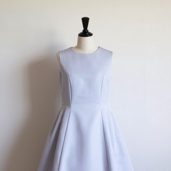 [售罄！ ] 羅緞褶邊喇叭形優雅洋裝[藍灰色] 第7張的照片