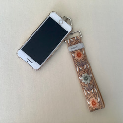 【持ちやすくて可愛いお手元】インド刺繍のスマホストラップ☆Nisha／ハンドストラップ・携帯ストラップ 11枚目の画像