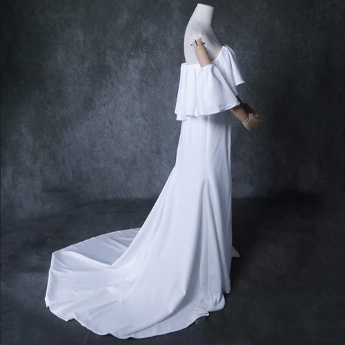 パーティードレス オフショルダー クレープ生地 ファスナー 2次会 前  