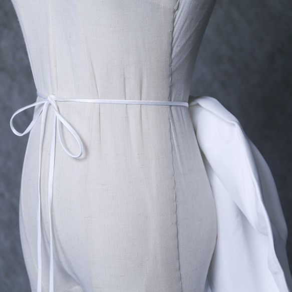 ふっくら柔らかなバックリボン  オフホワイト マット生地  花嫁/ウェディングドレス   可愛い 5枚目の画像