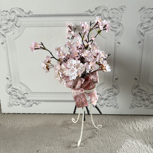 高級造花 アーティフィシャルフラワーベアブーケ ホワイト＆ピンク 桜のインテリアブーケ” 花材は全てアーティフィシャルフラワー(造花
