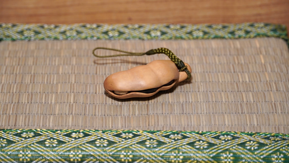 木彫刻 根付「豆」 黄楊 木彫り カラクリ根付 彫刻 森 和輝 通販