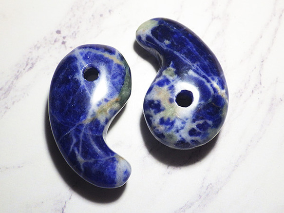 ソーダライト勾玉2個セット 天然石 CrazyStone 通販