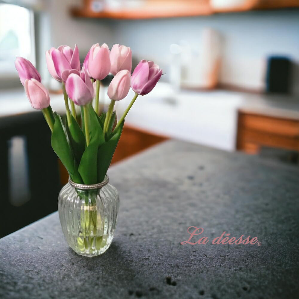 枯れない！ピンクグラデーションのチューリップ10本+1本咲き続けるウォーターアレンジ【Creema限定】