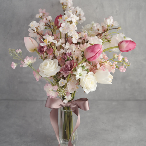 桜とチューリップのエレガントブーケ 桜 チューリップ 春ブーケ 和装