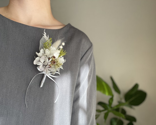 ブルーグレーとグリーンのコサージュ】コサージュ プリザーブド