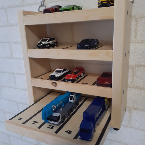 組み立て済み6段100台ロングトミカ仕様自作ロータリー交差点付きミニカー収納棚 おもちゃ・人形 しいらかんす工房 通販｜Creema(クリーマ)  17517933
