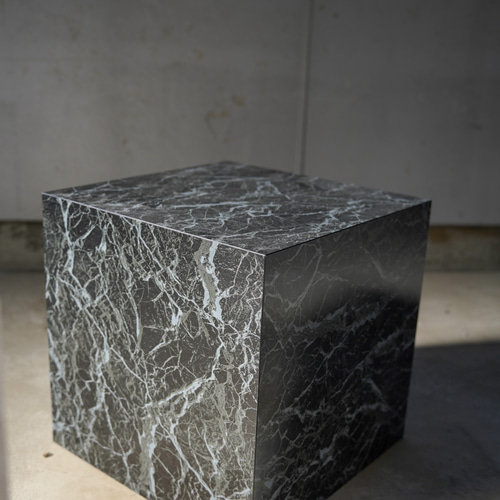 イタリア製・大理石サイドテーブル 海外インテリア大理石調のスクエア型サイドテーブル サイドテーブル