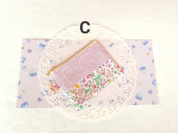 ポケットティッシュケース付きミニフラットポーチ(かわいいイチゴとお花) 4枚目の画像