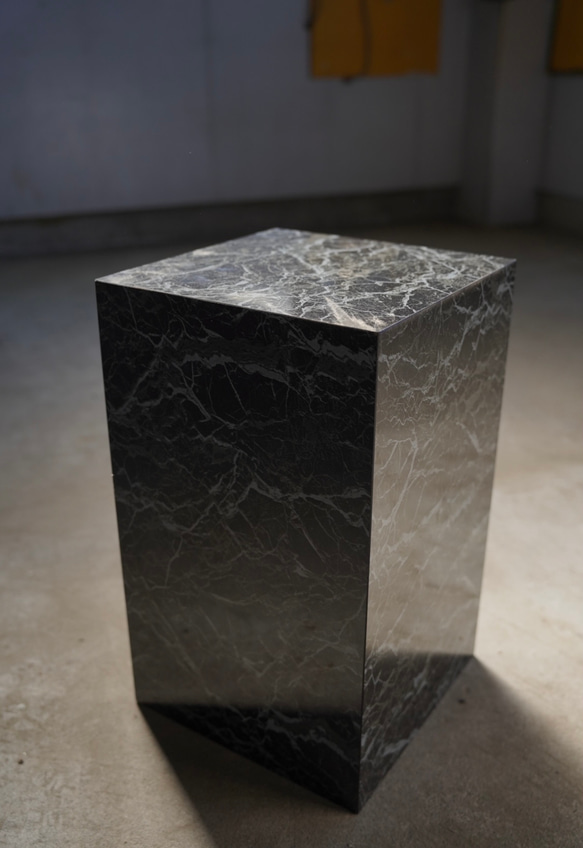海外インテリア大理石調のサイドテーブル　カラーバリエーションあり 1枚目の画像