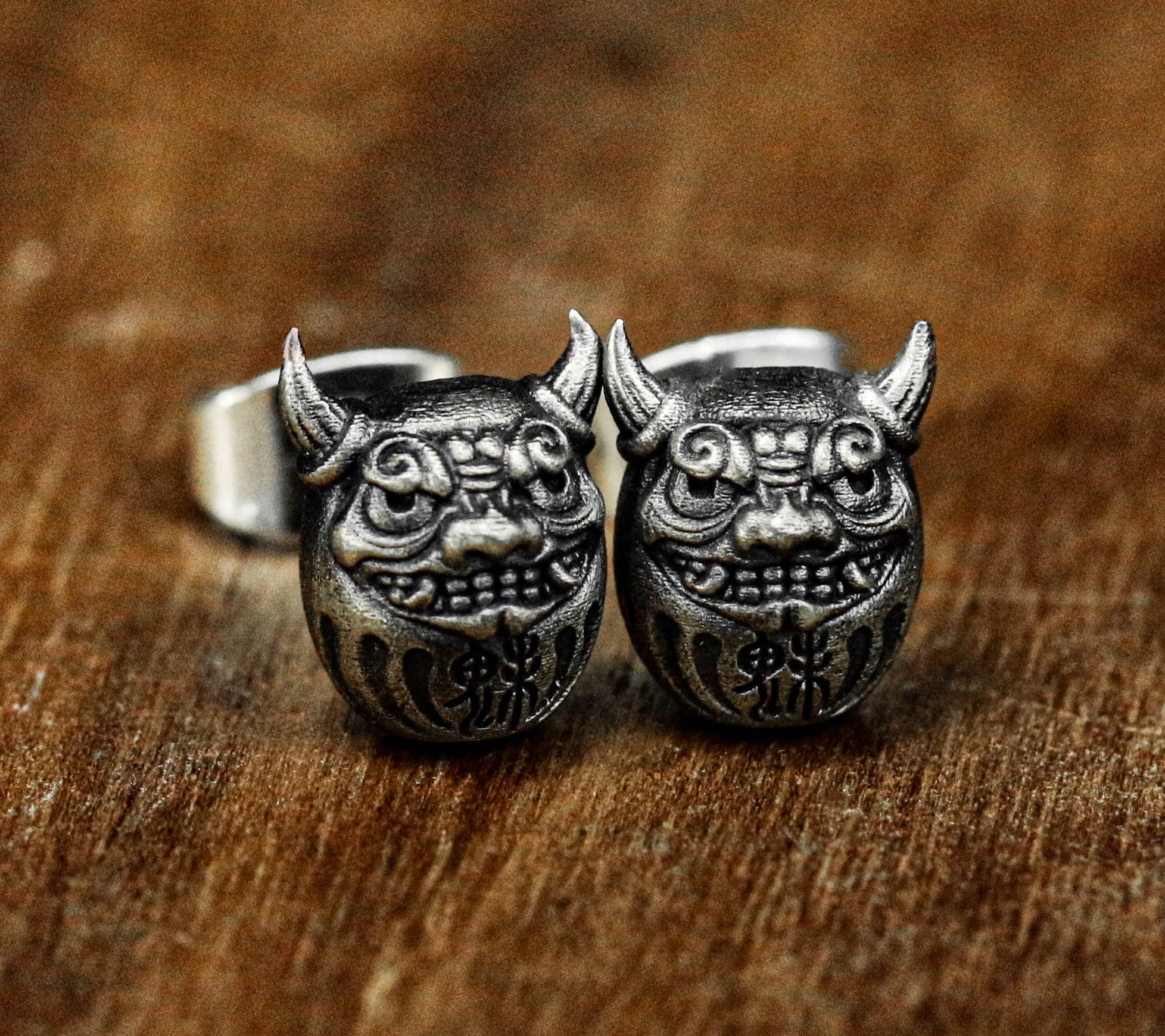 スターリングシルバーだるまピアス ダルマエッグジュエリー かわいい シルバージュエリー おしゃれ モダン 高級ジュエリー