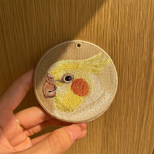 オカメインコ インコ 小鳥 オウム 黄色 刺繍キーホルダー 両面