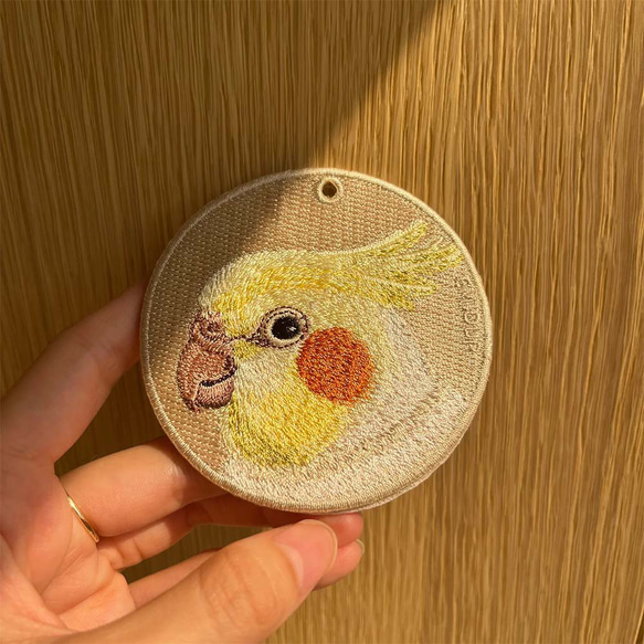オカメインコ インコ 小鳥 オウム 黄色 刺繍キーホルダー 両面