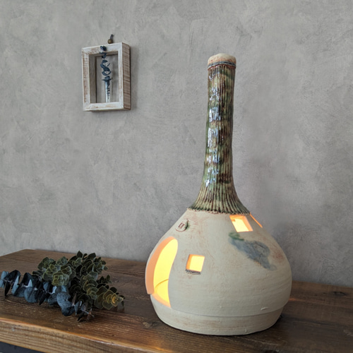 ハトの陶器のスタンドランプ 送料込み！ 陶器のランプシェード (P2) スタンドライト・テーブルランプ