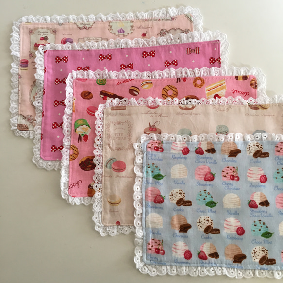 すーちゃん！花柄フリル巾着+ランチョンマット５枚 フリルレースおやつマット ランチョンマット 5枚セット✴︎♡かわいい