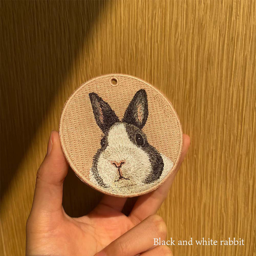 うさぎ ラビット 白黒 刺繍キーホルダー 両面刺繍 ペット うさぎ ラビット 白黒 刺繍キーホルダー 両面刺繍 ペット