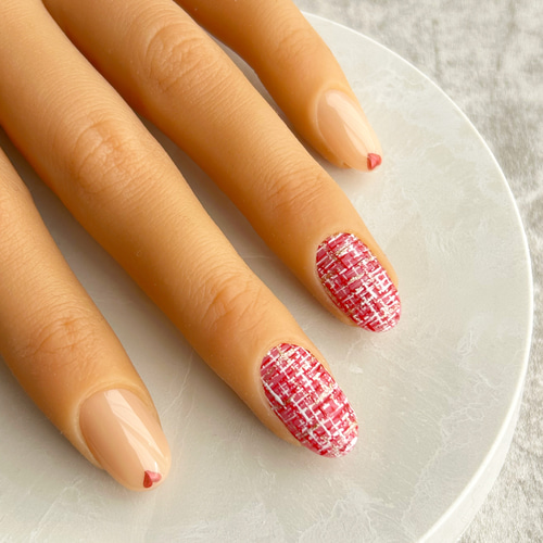 赤のハート×ツイードネイル/バレンタインネイル/ハートネイル ネイル