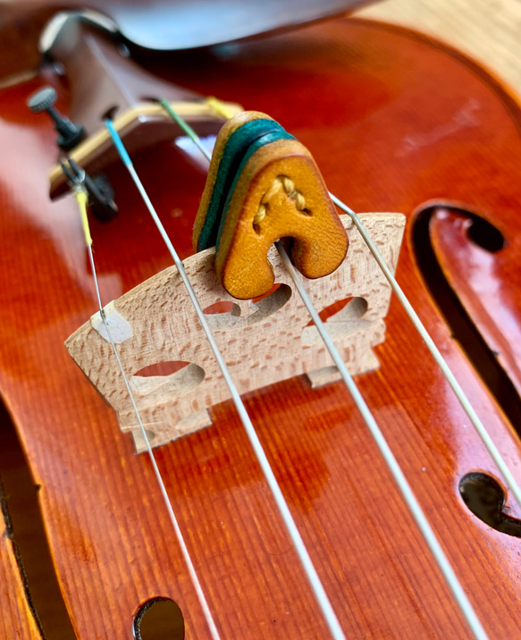 ヴァイオリン用 レザーミュート　初めての方におすすめの２つセット『Topolino 203, 245』 4枚目の画像