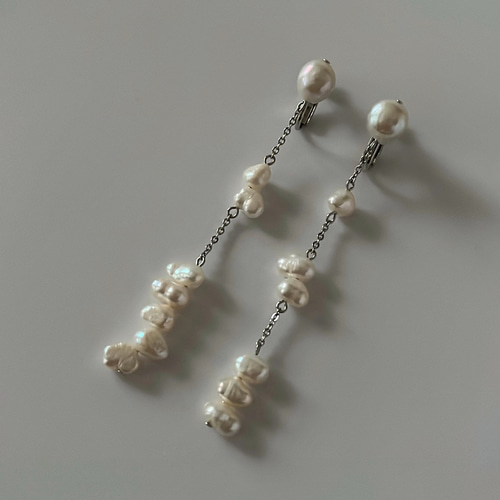 バロックパール ロングピアス / イヤリング ＊ 揺れるイヤリング
