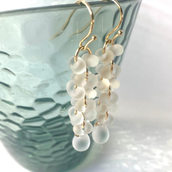 Snow White Cascade Earrings 碎磨毛玻璃耳環系列 第11張的照片