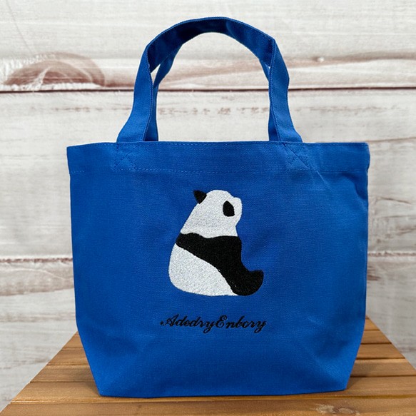 【特別セール限定】【送料無料】背中向きパンダ刺繍のキャンバスミニトートバッグ 1枚目の画像