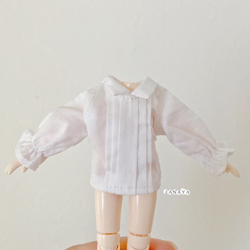 【美品】【11/10まで限定セール】レア BABY ホワイトフリル半袖シャツ 美品】【11/10まで限定セール】レア BABY ホワイトフリル半袖シャツ 美