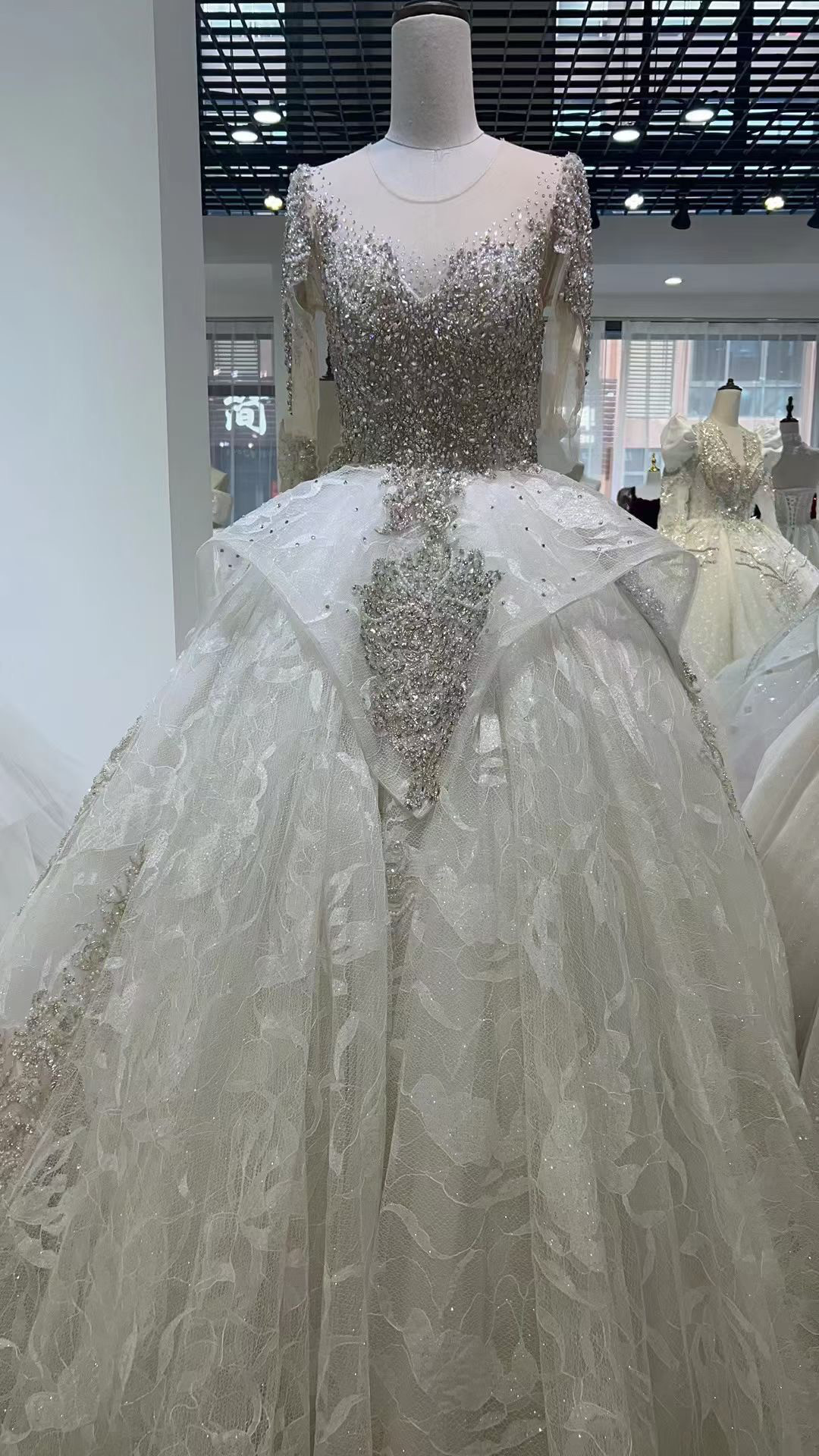 パーティードレス オフホワイト 背中見せ 長袖 トレーン 2次会/合コン  