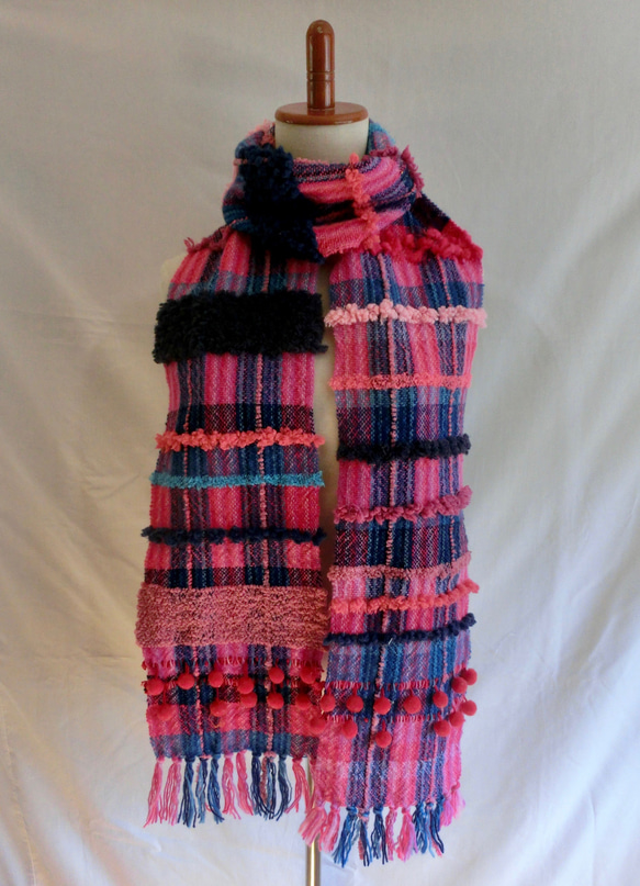さをり織り　★手織りのマフラー★  さおり織り　ピンク　一点物　ユニーク　個性的　 3枚目の画像