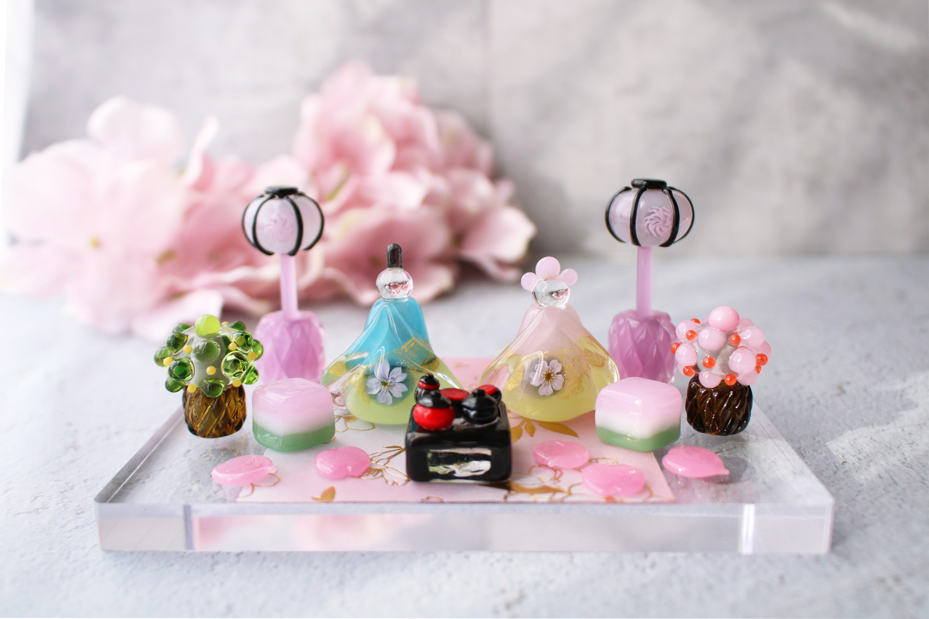 ひな祭り限定セール(～2/20)2026年ひな祭り⭐︎とんぼ玉ひな人形 ガラスのミニチュア雛人形（お膳付き）