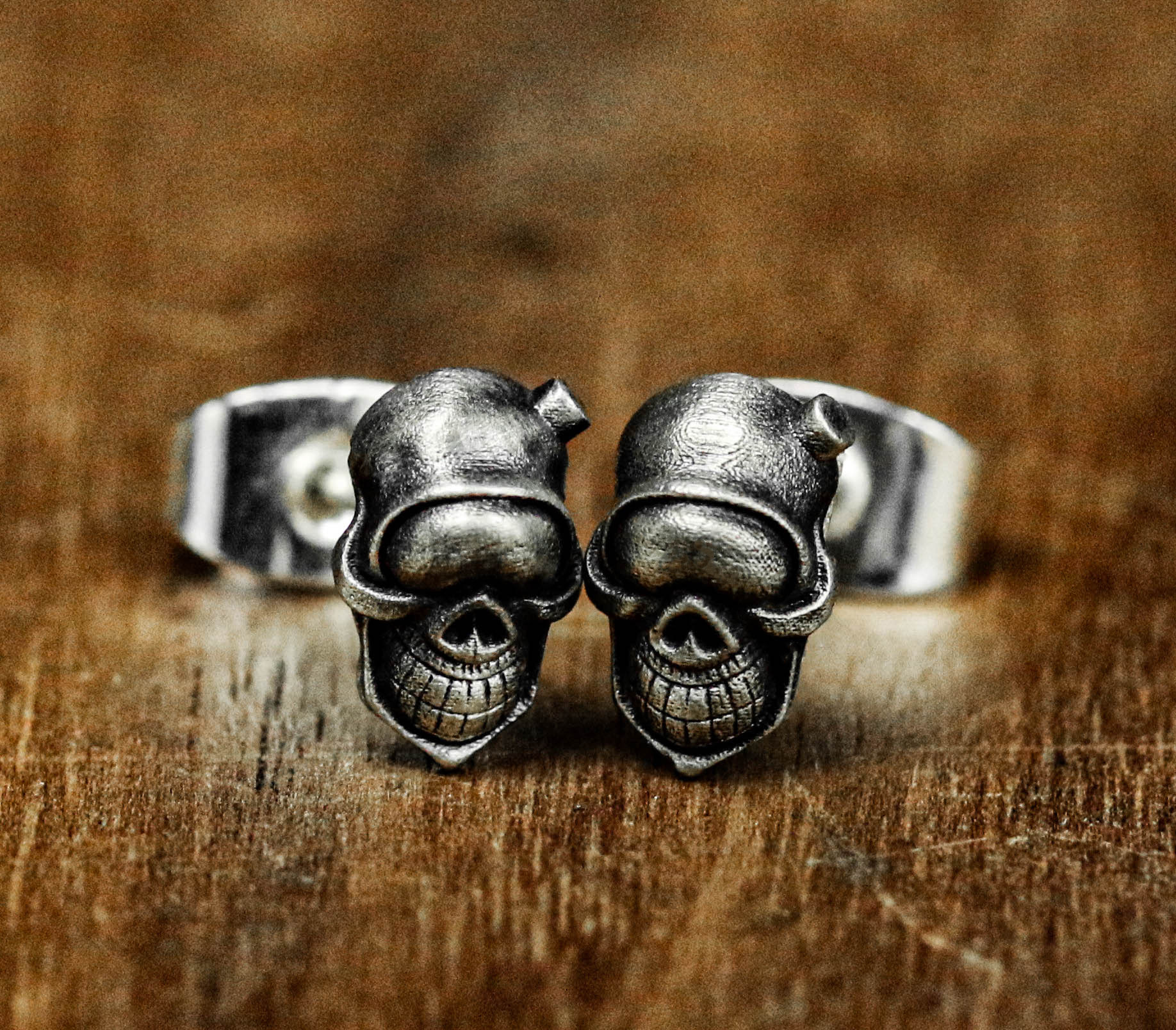 スターリングシルバースカルピアスメンズジュエリーギフトソリッドキャストシルバージュエリー酸化ハンドメイド仕上げパンクジュ