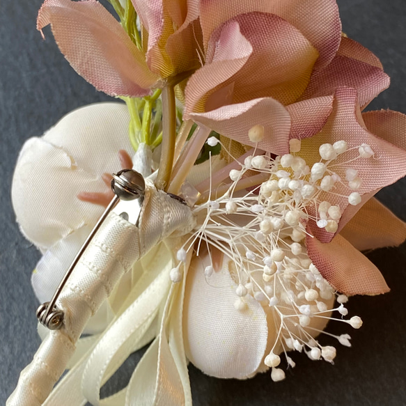 【送料無料】ラナンキュラスと紫陽花のミニブーケコサージュ 5枚目の画像
