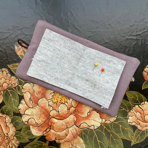 刺繍のニードルブック(アッシュローズ) フェルトカラー ライト