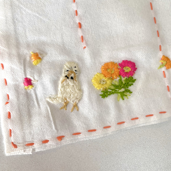 ガーベラとインコ刺繍 刺し子さらしふきん 14枚目の画像