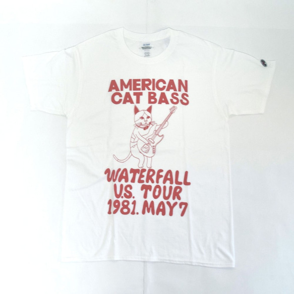 猫ツアーT「猫ベース」（レコードワッペン）　ホワイト　XLサイズ　WATERFALLオリジナル　生産数量限定品 1枚目の画像
