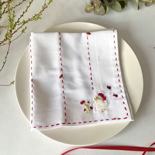 【ニー】白に赤が映えるロホリカンタ　刺し子　刺繍布　　フリンジ 白に赤が映えるロホリカンタ 刺し子 刺繍布 フリンジ ハンドメイド